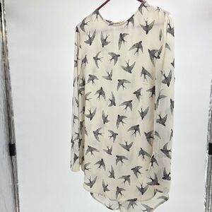 Elegant Bird Pattern Blouse
